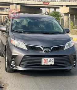 تويوتا سيينا